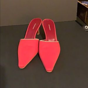 Burberry heels new W/O tags